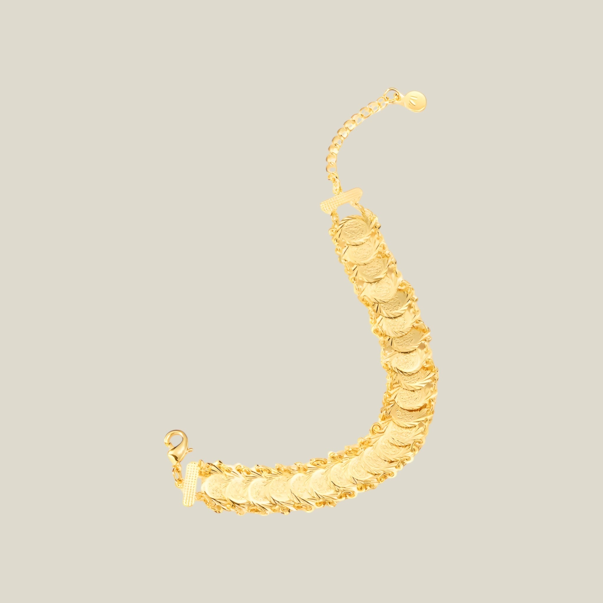 Lily - Elegante armband met tribal geïnspireerd ontwerp en 18k gouden coating voor stijl