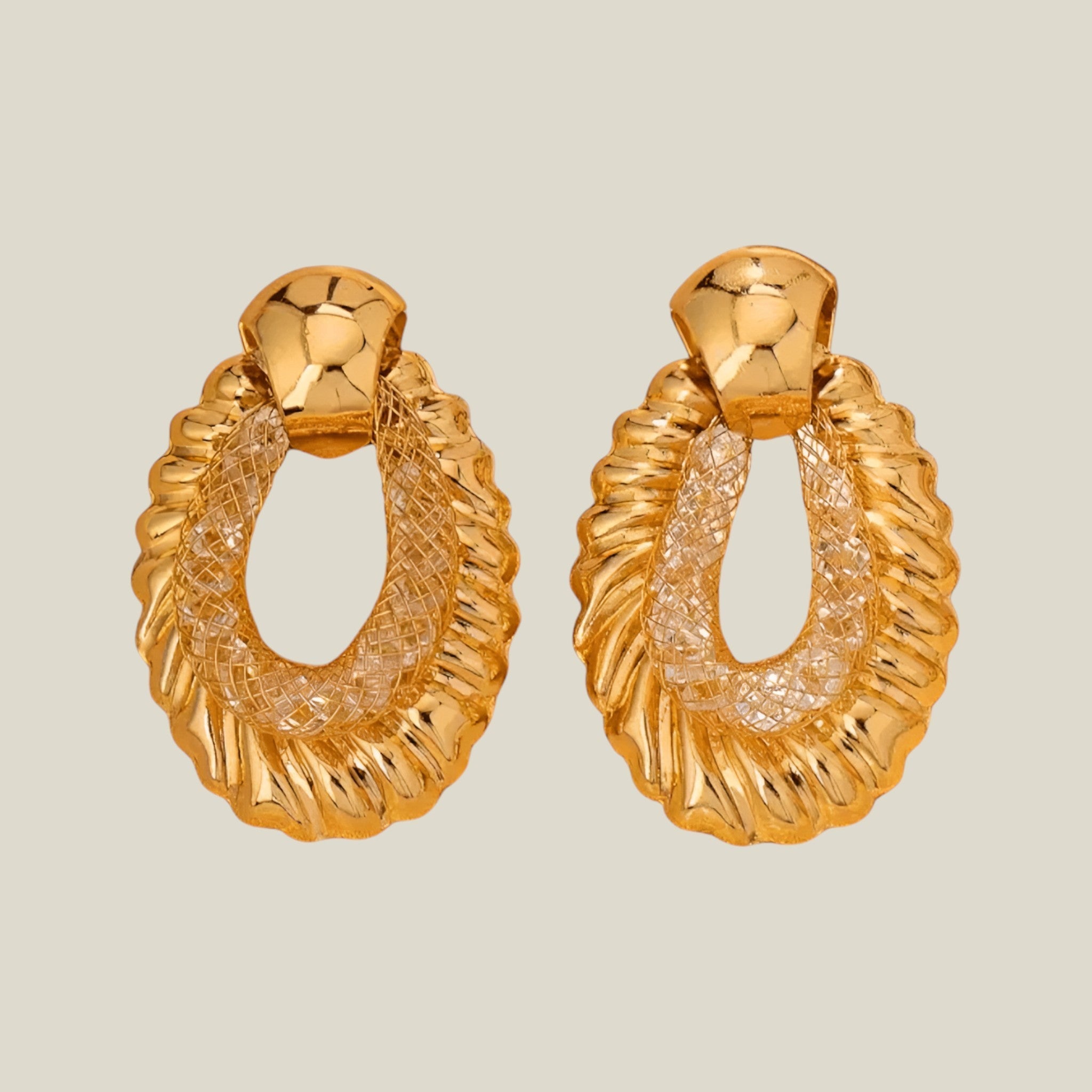 Chiara - Elegante Cascade Oorbellen met Prachtig Goud en Glas Ontwerp