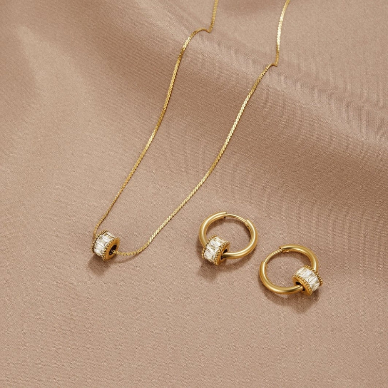 Sophia – Elegante creolen met bijpassende hangerkettingset