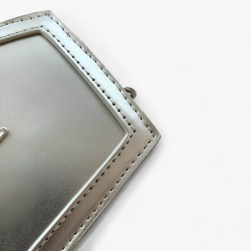 Hazel – Grote handtas met ketting bovenhandvat en ritsvakken