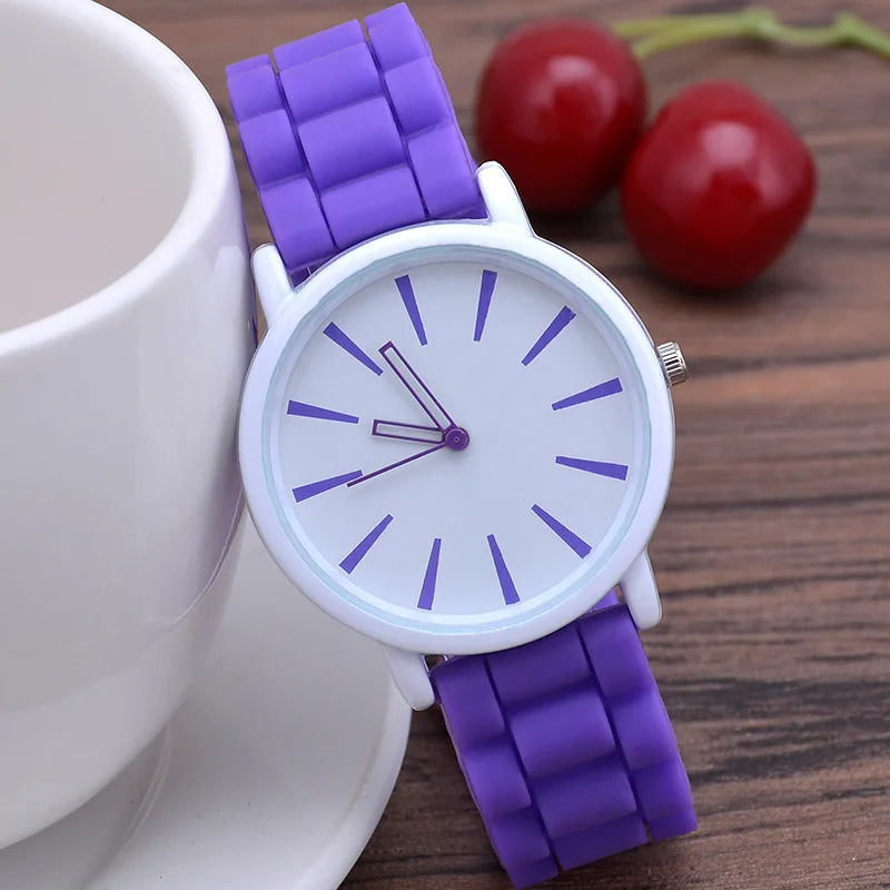 Zara - Modern horloge met minimalistische wijzerplaat en comfortabele band