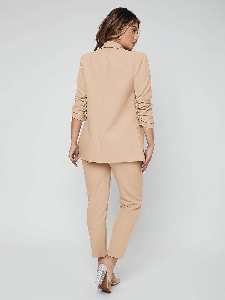 Elara – Elegant tweedelig pak met op maat gemaakt jasje en stijlvolle broek