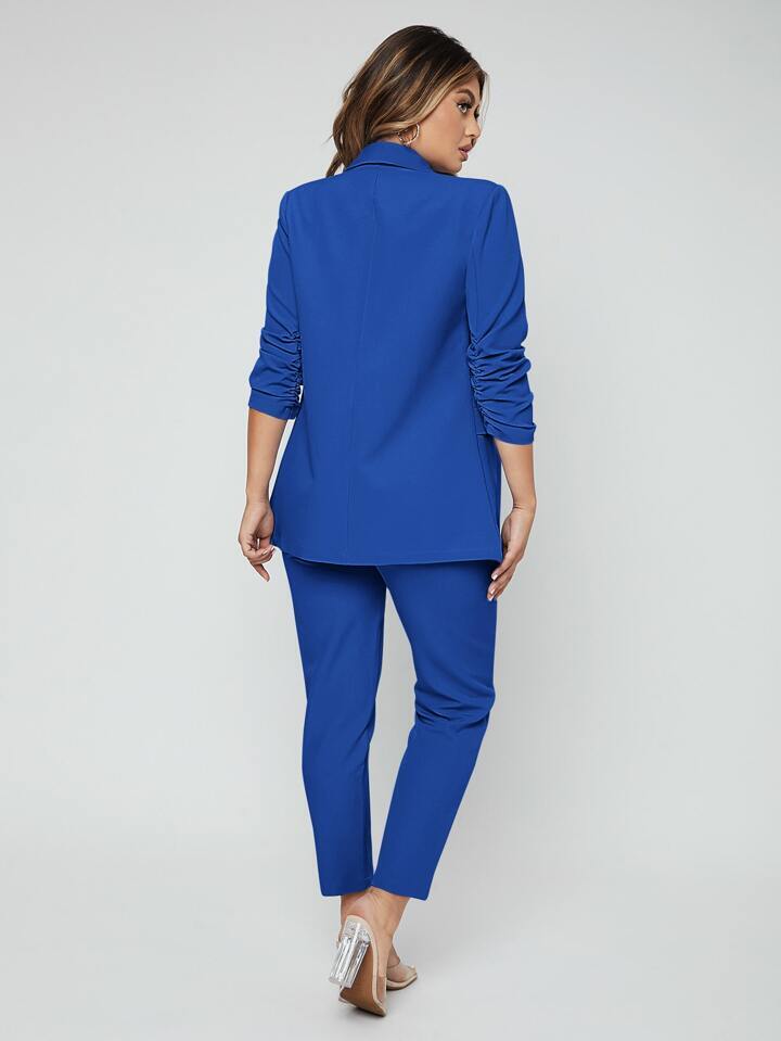 Elara – Elegant tweedelig pak met op maat gemaakt jasje en stijlvolle broek