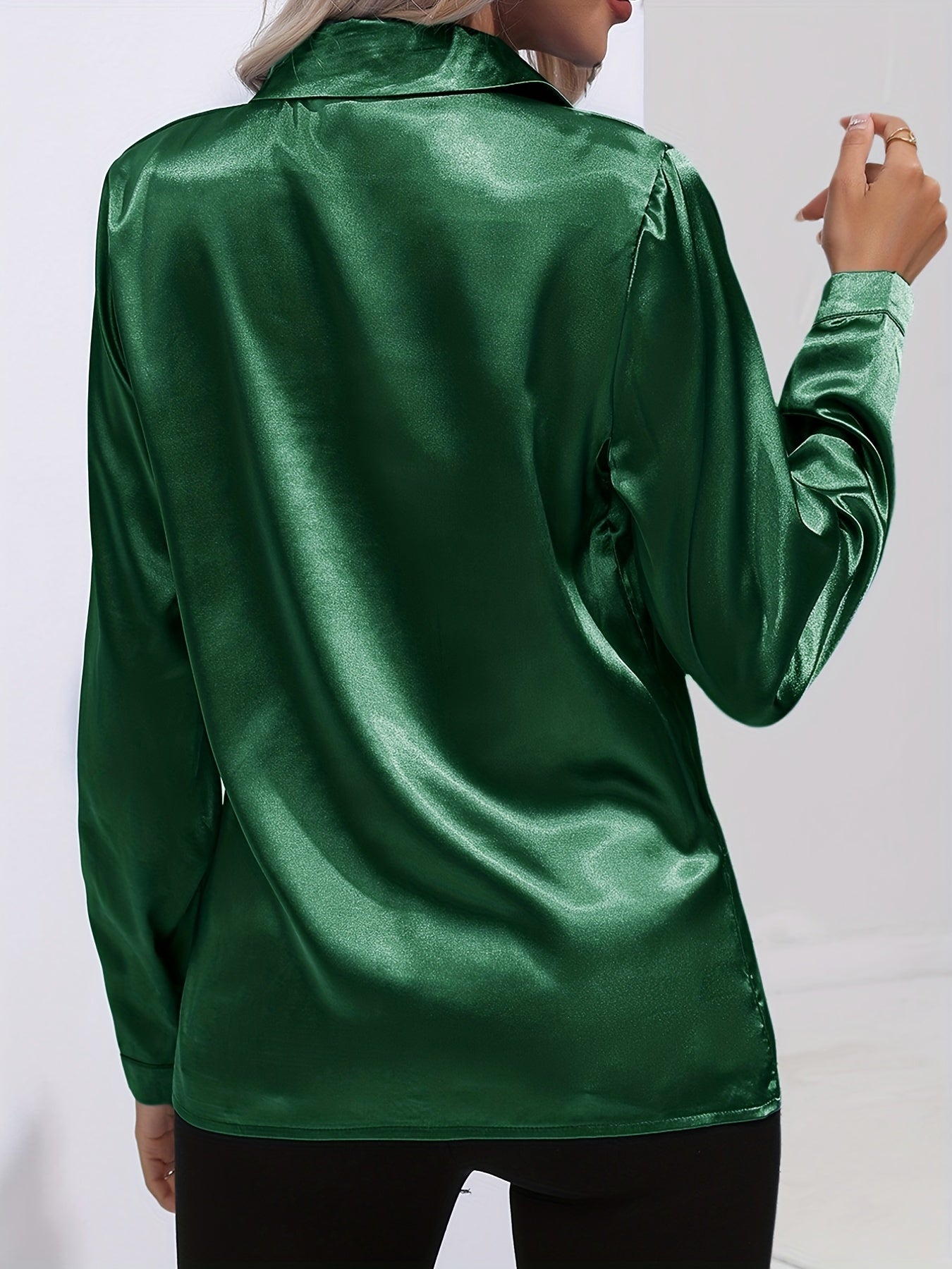Leona - Casual Satijnen Blouse met een Verfijnde Glans