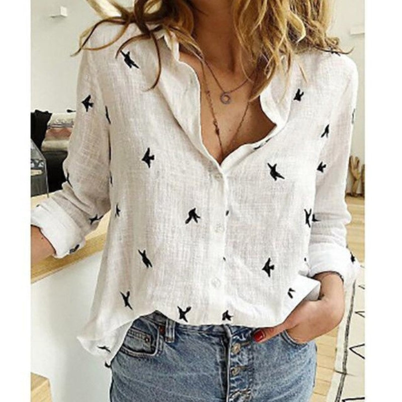 Sarah – Casual blouse met lange mouwen vogelprintdetails en knoopsluiting