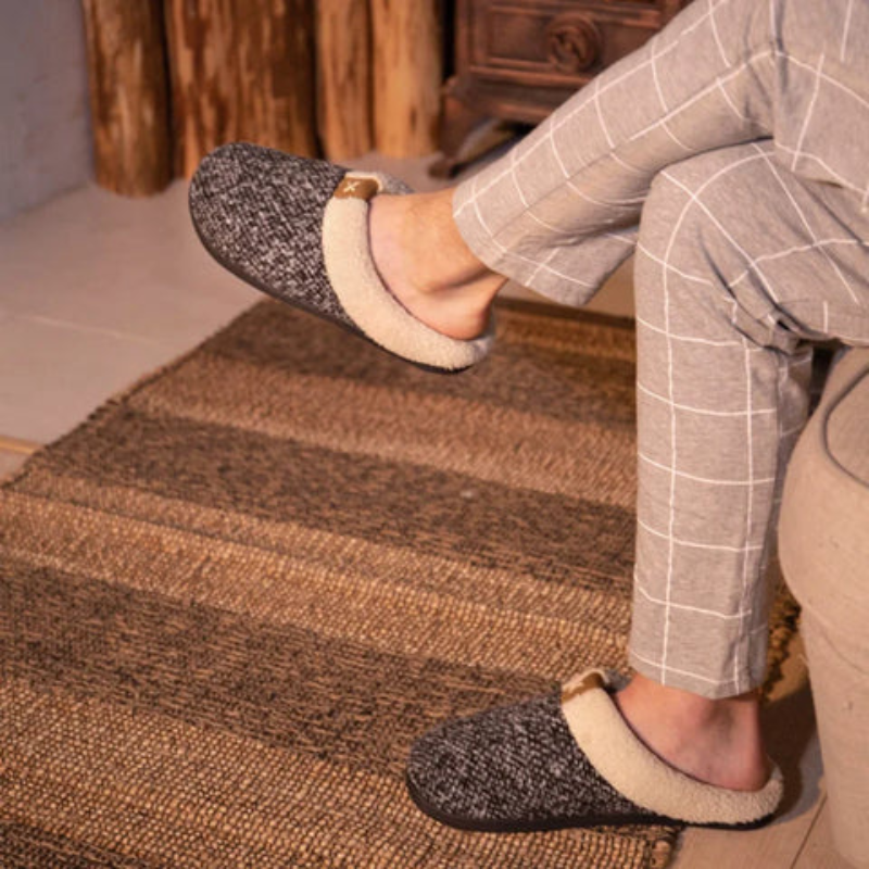 CozyStep - Ronde Teen Slippers met Slip On Ontwerp