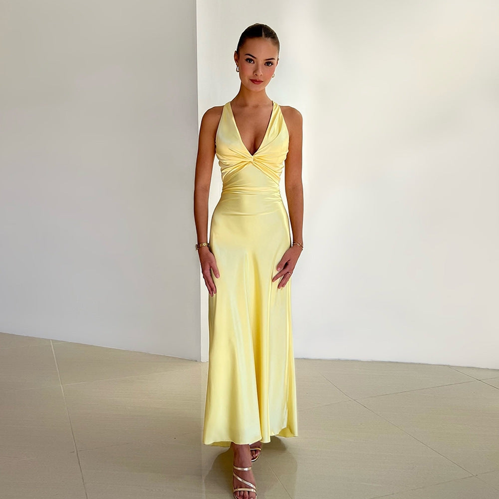Amara – Elegante maxi-jurk met open rug en V-hals