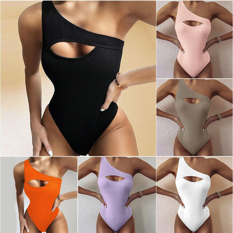 Maria – Elegant badpak met één schouder open voorkant en comfortabele pasvorm