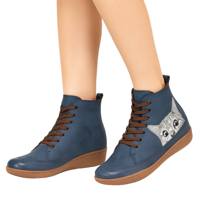 Selena – Enkellaarsjes met ronde neus en kattenmotief