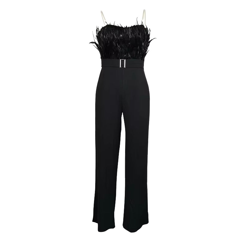 Aria – Mouwloze Off Schouder Jumpsuit met Veerdetails en Riemgesp
