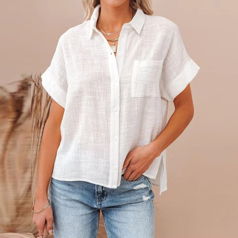 Kimberly – Blouse met Korte Mouwen Knopen en Voorzak