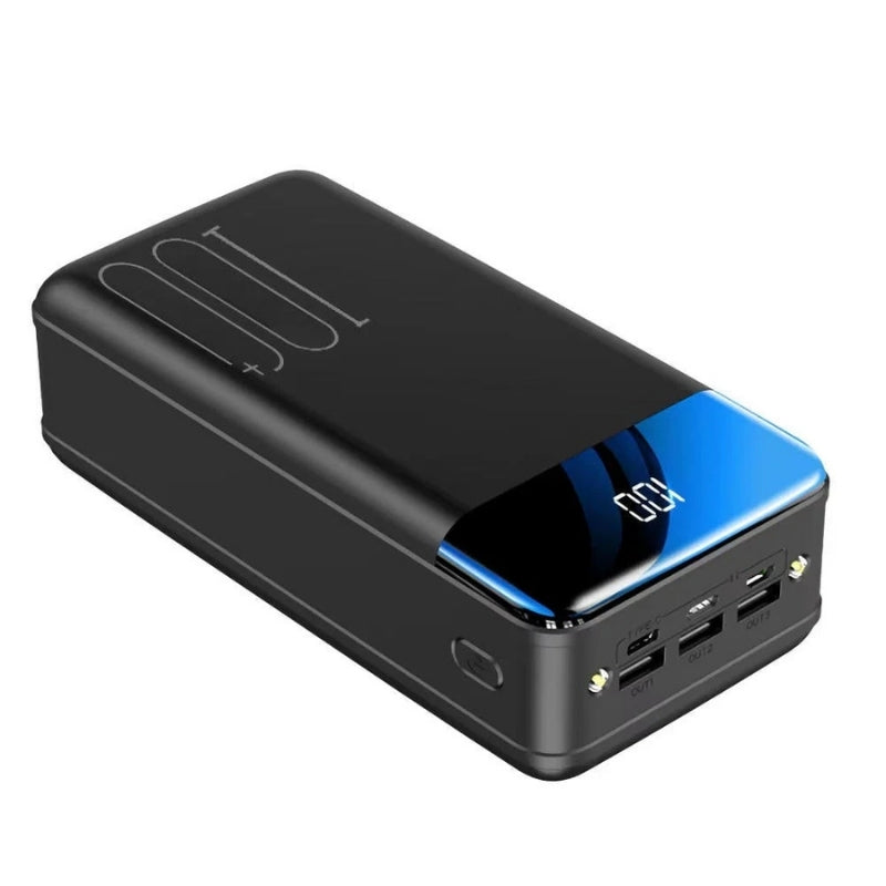VoltEdge – Hoger Capaciteit Powerbank met Drie Poorten Snelle Oplading en LED Display