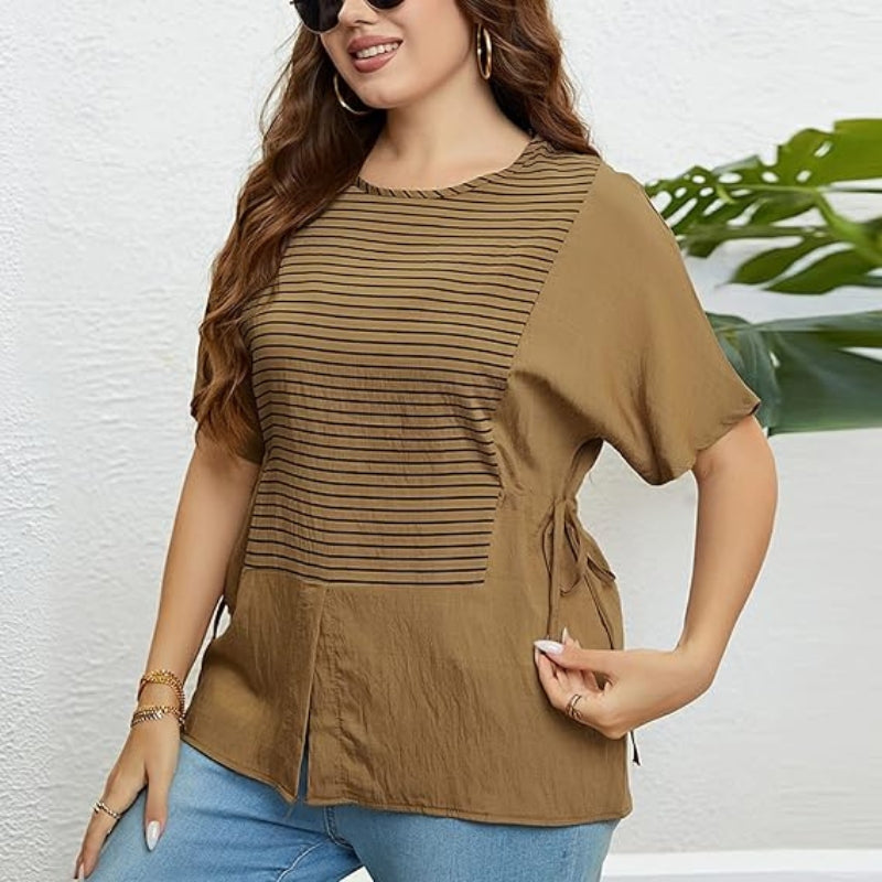 Elvira – Gestreept T-shirt met Korte Mouwen en Zijsplitten