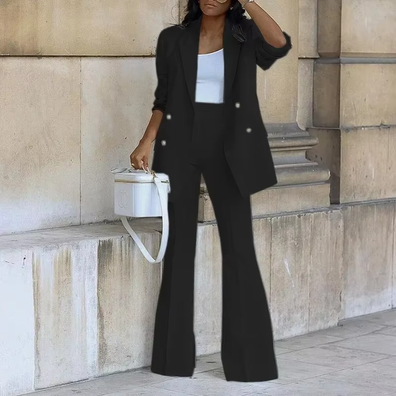 Renske – Twee delig Set met Blazer en Flared Broek