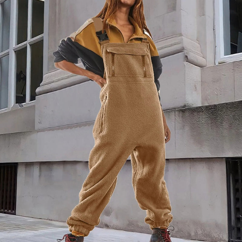 Berit - Corduroy jumpsuit met verstelbare bandjes en wijde pijpen