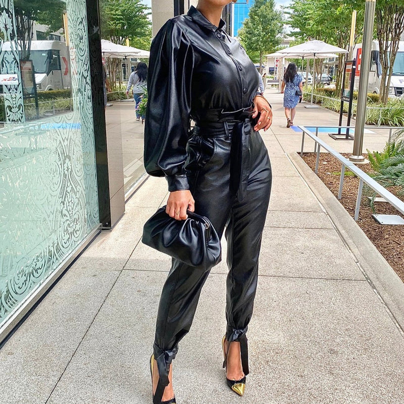 Valeria - Geraffineerde jumpsuit met knoopsluiting en flatterende tailleband