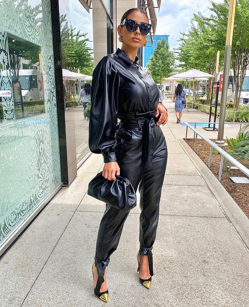 Valeria - Geraffineerde jumpsuit met knoopsluiting en flatterende tailleband