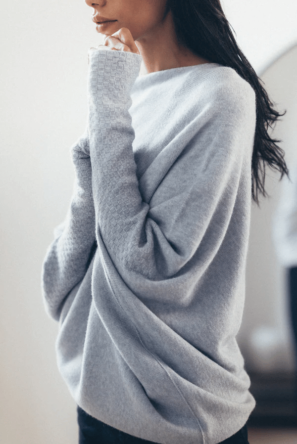 Frina - Stijlvolle Off Shoulder Sweater met subtiele eveals