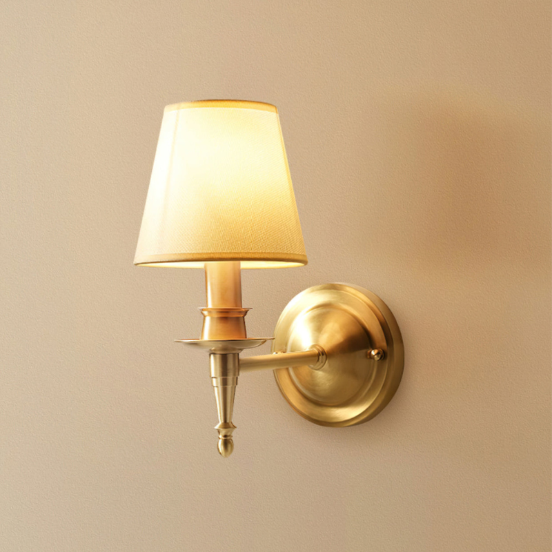 BrassicaLight – Wandlamp met linnen kap en messing afwerking