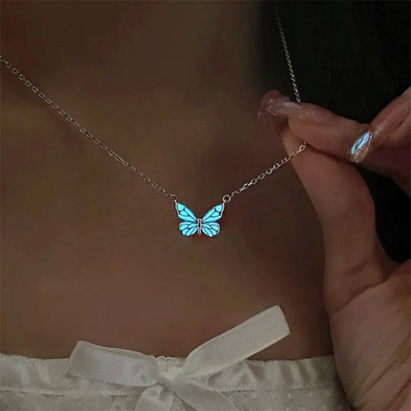 Ellie – Elegante vlinderketting en armbandset met klassieke afwerking