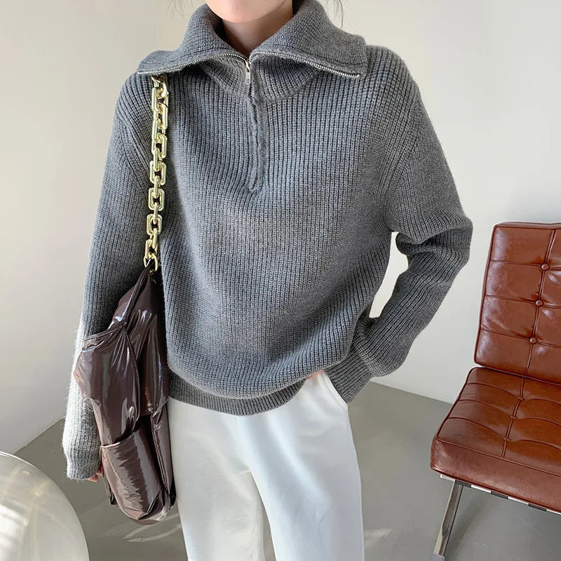 Chloé - Warme Sweater met Lange Mouwen, Geribde Manchetten en Praktische Rits