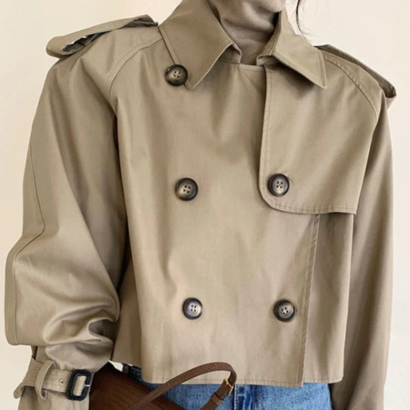 Lina – Lange Mouw Jas met Omslagkraag en Dubbele Knopen