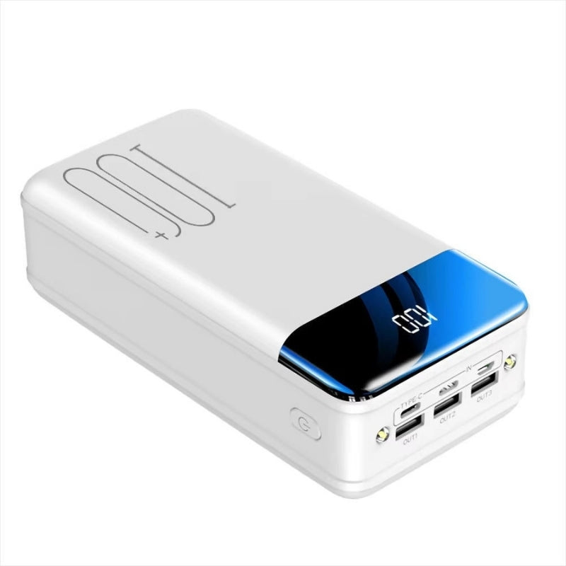 VoltEdge – Hoger Capaciteit Powerbank met Drie Poorten Snelle Oplading en LED Display