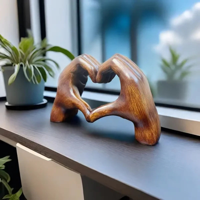 HeartGlow – Hars Hartgebaar Beeld met Houtnerf Afwerking