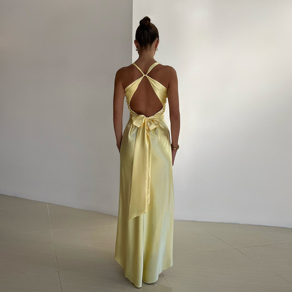 Amara – Elegante maxi-jurk met open rug en V-hals