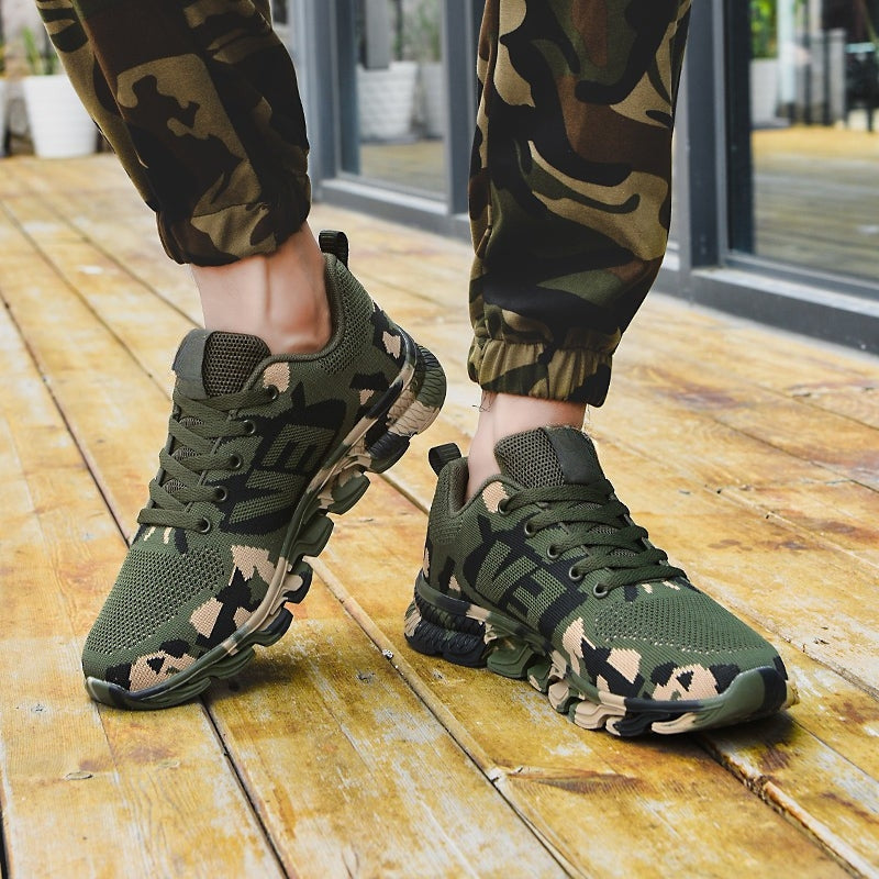 CamoFlex – Ademend Sneakers met Camouflagepatroon en Vetersluiting