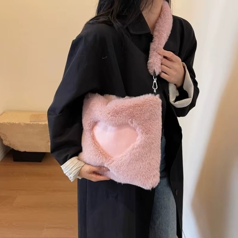 Olivia – Handtas met Hartdetail en Schouderbanden