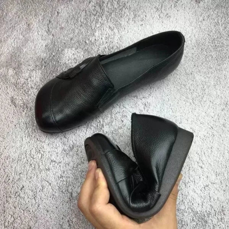 Amara - Elegante Slip On Schoenen met Afgeronde Voorkant en Ondersteunende Lage Hak
