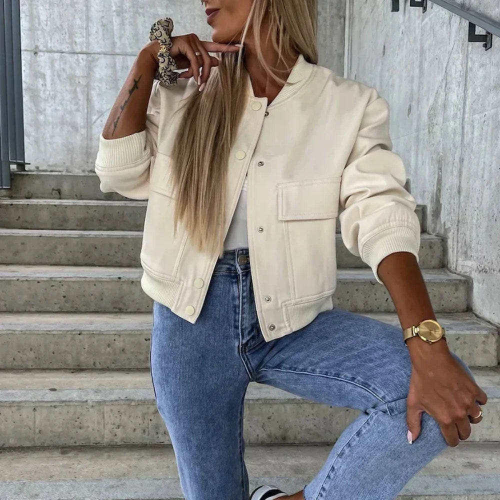 Olivia – Elegant bomberjack met klepzakken en lange mouwen