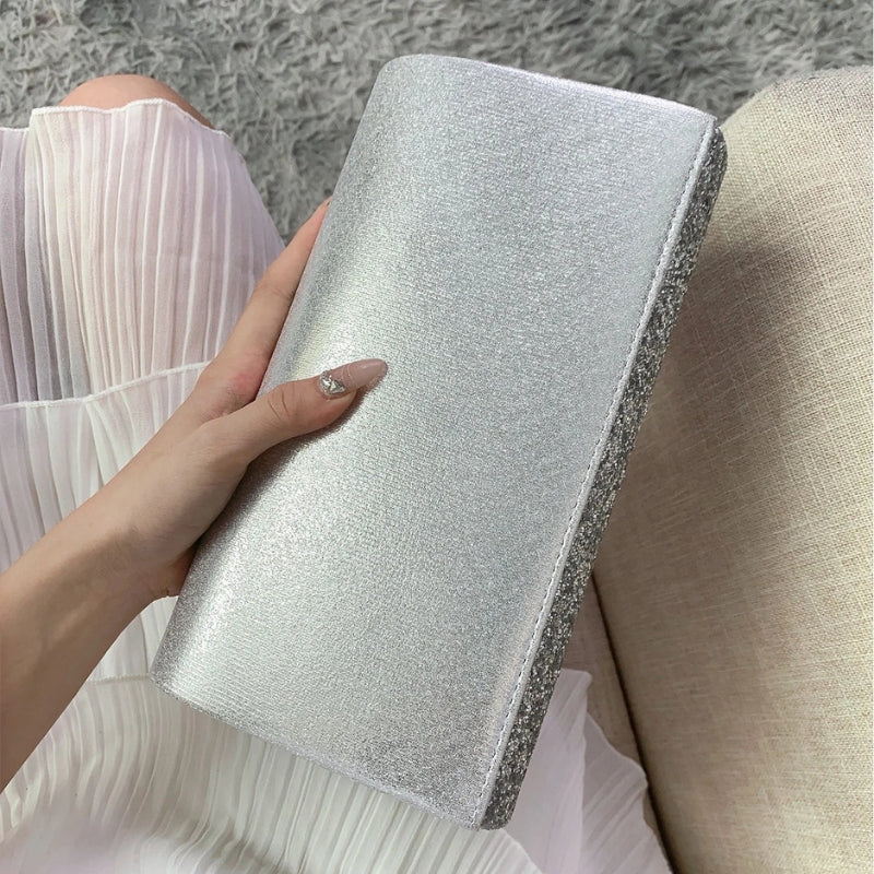 Brenda – Handtas met envelop en rechthoekig ontwerp