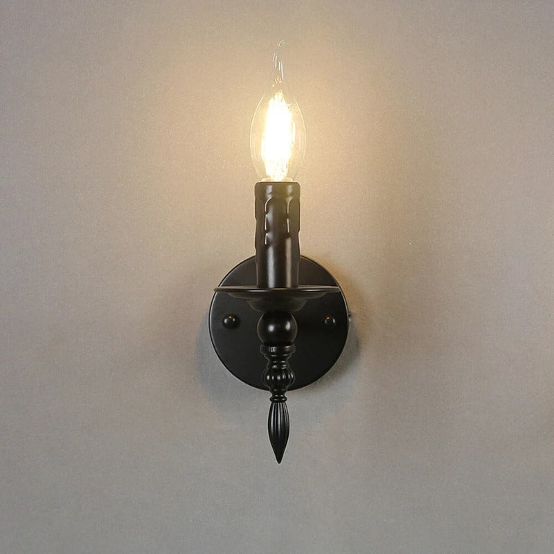 NoirGlow – Wandlamp in kaarsvorm met een klassiek design