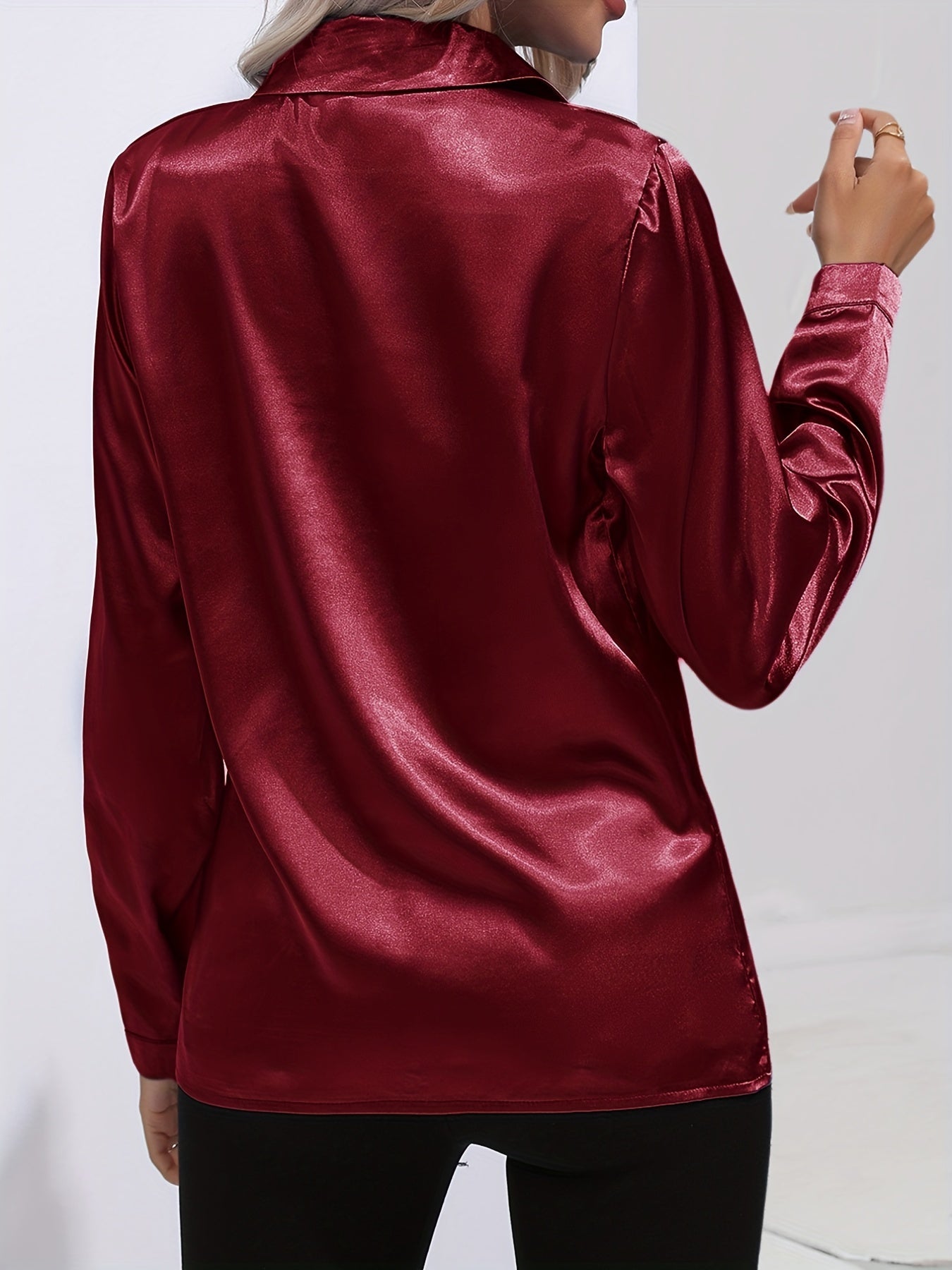 Leona - Casual Satijnen Blouse met een Verfijnde Glans