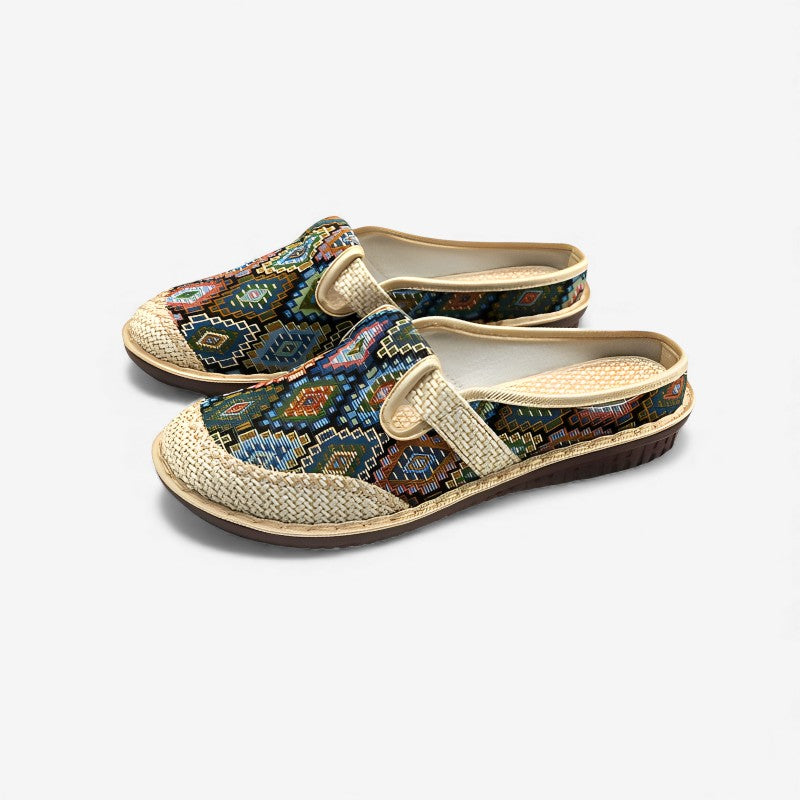 Demi – Pantoffels met Ronde Neus en Geborduurd Ontwerp