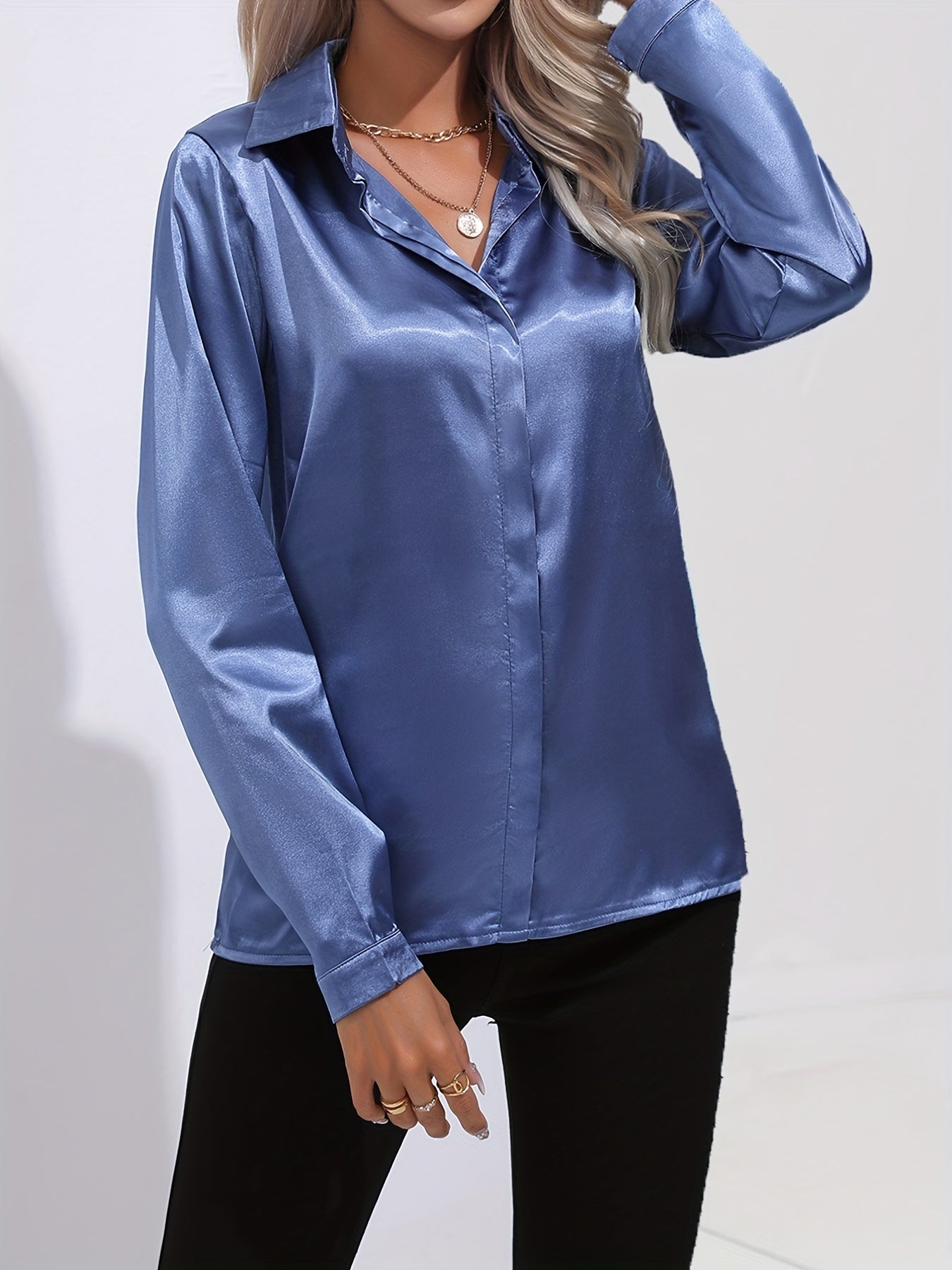 Leona - Casual Satijnen Blouse met een Verfijnde Glans