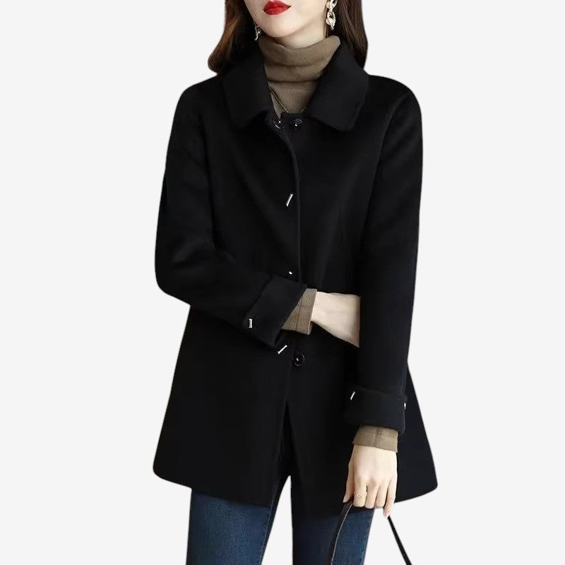 Leah – Jas met Lange Mouwen Knoopsluiting en Omlaagliggende Kraag