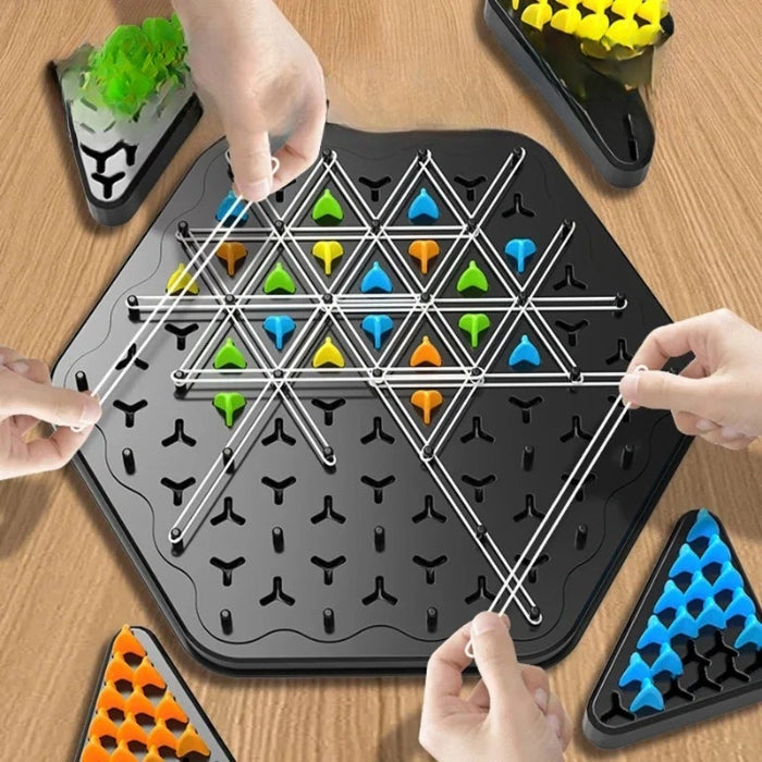 StratoPlay – Compact driehoeksstrategiebordspel met lijnvormende speelstructuur