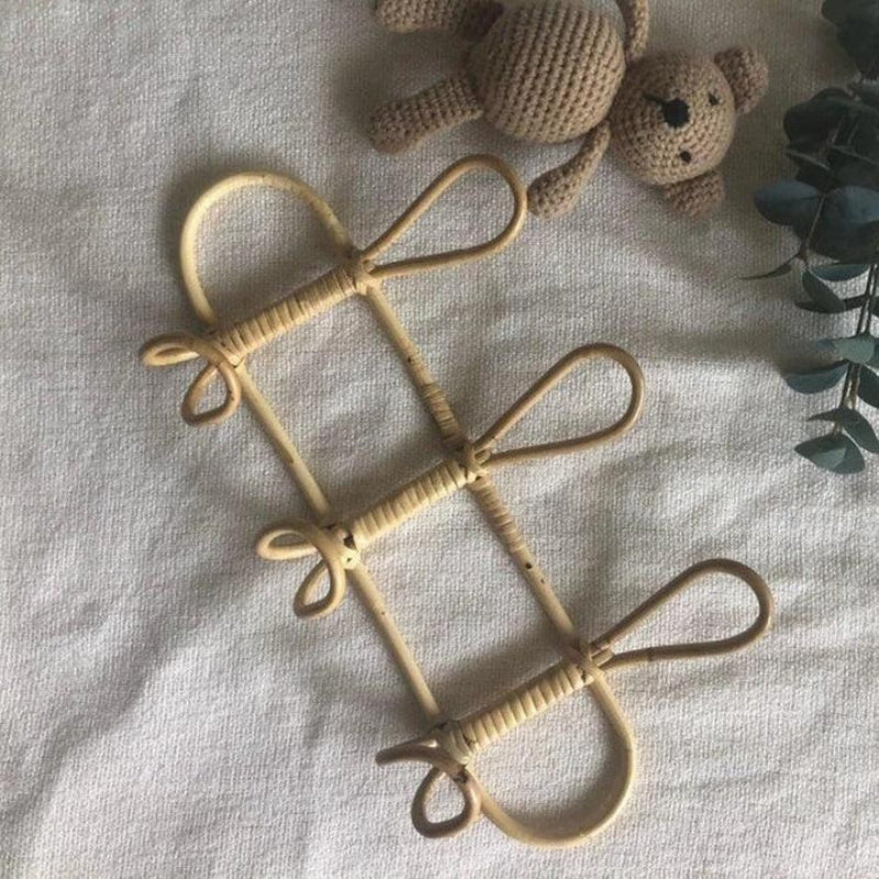 HookTale - Wandgemonteerde drievoudige haak met compact gebogen ontwerp voor accessoires