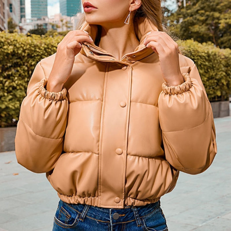 Maria - Cropped Puffer Jas met Lange Mouwen en Knopsluiting