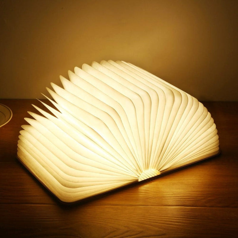 LumiBook – Oplaadbare LED Lamp met Vouwbaar Boekenontwerp