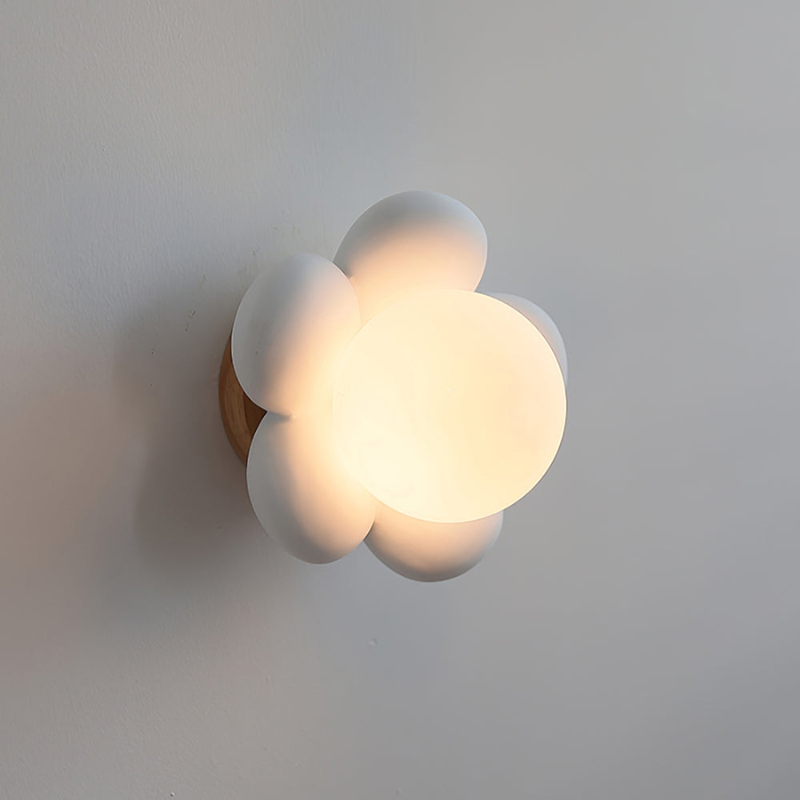 OakGlow – Houten wandlamp met glazen kap en harsafwerking