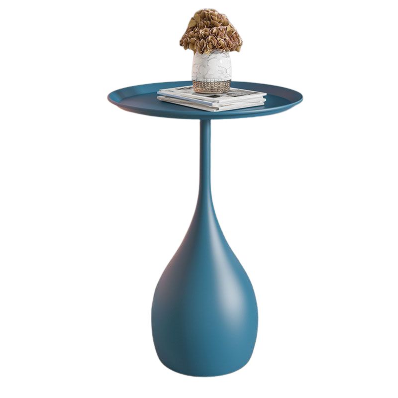MetalHaven – Ronde Metalen Bijzettafel met Modern Middeleeuws Onderstel