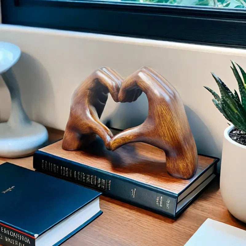 HeartGlow – Hars Hartgebaar Beeld met Houtnerf Afwerking