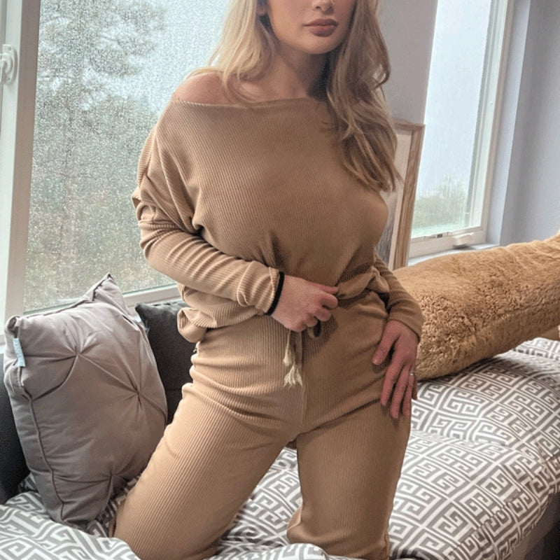 Alexis - Tweedelige set met een schouderloze top en een wijde broek