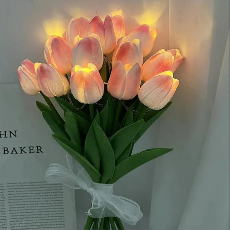 FloralGlow – Draagbare LED-tulpenlamp met bloemenmotief en zachte sfeerverlichting