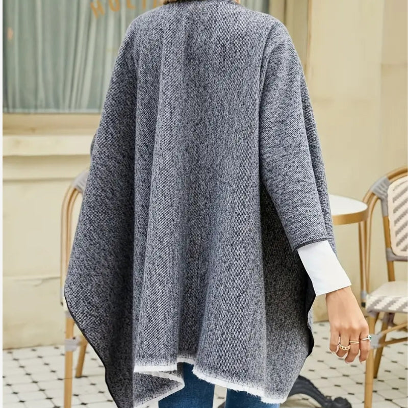 Jessica - Poncho met Schouderwikkel en Kwastjes