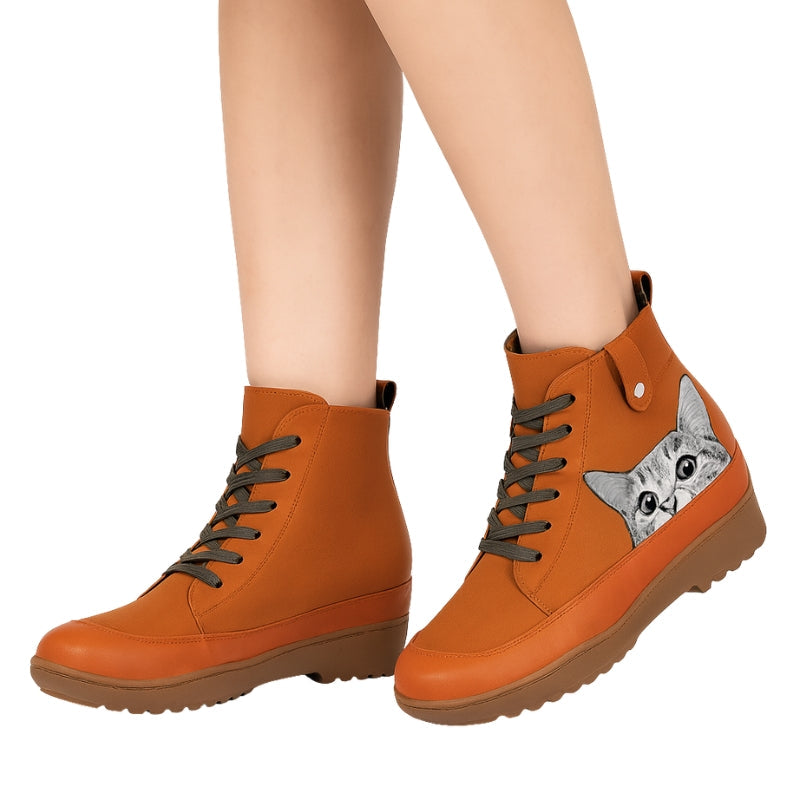 Selena – Enkellaarsjes met ronde neus en kattenmotief